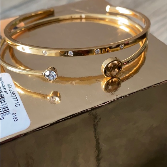 NWOT MichaelKors two bracelet set - Picture 4 of 7